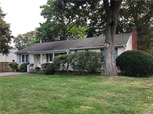 Image 1 of 15 for 421 Hillside Ave in Long Island, W. Sayville, NY, 11796