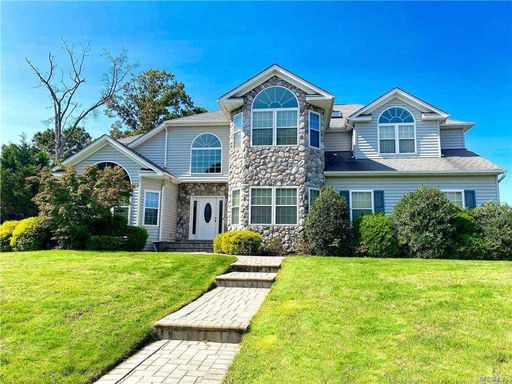 Image 1 of 23 for 33 Southview Circle in Long Island, Lake Grove, NY, 11755