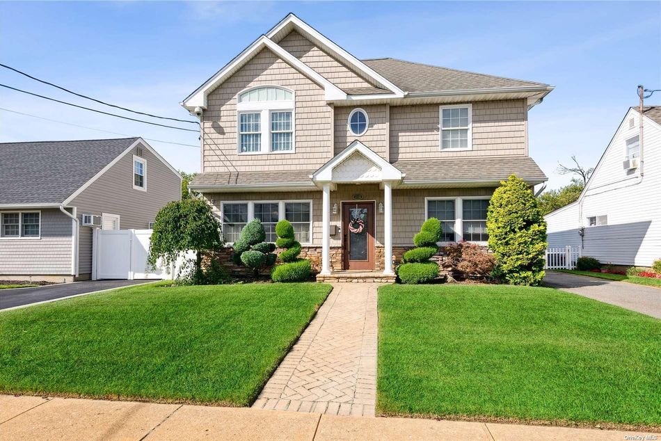 Image 1 of 25 for 732 Sunrise Avenue in Long Island, Bellmore, NY, 11710