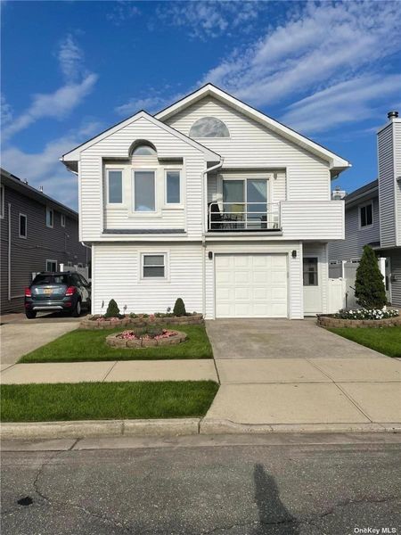 Image 1 of 12 for 170 Grand Boulevard in Long Island, Long Beach, NY, 11561