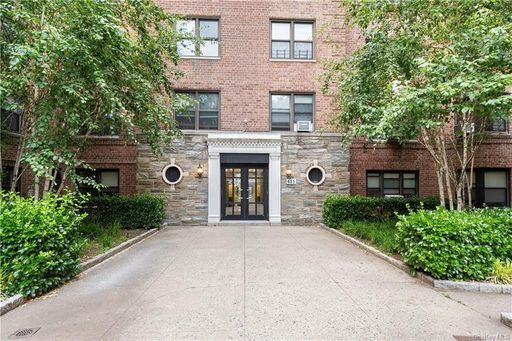 Image 1 of 18 for 485 E Lincoln Avenue #419 in Westchester, Mount Vernon, NY, 10552