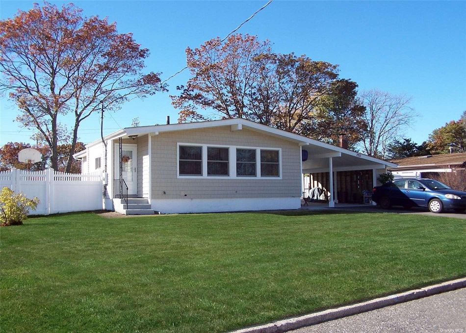 Image 1 of 21 for 220 Maplecrest Drive in Long Island, Ronkonkoma, NY, 11779