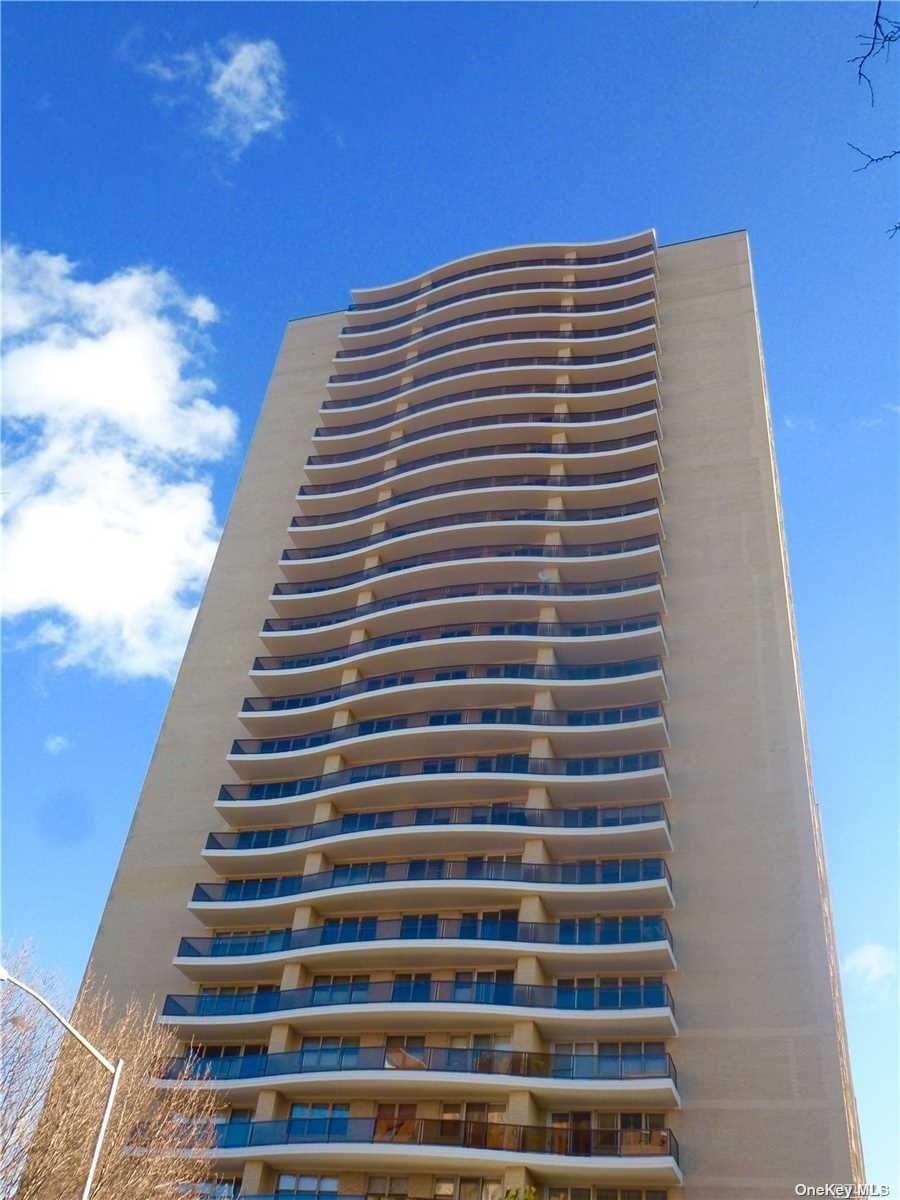 102-30 66th Road #17 E in Queens, Forest Hills, NY 11375