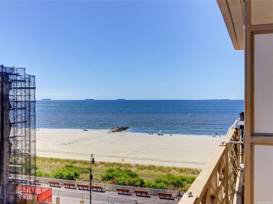 Image 1 of 25 for 450 Shore Road Rd #6m in Long Island, Long Beach, NY, 11561