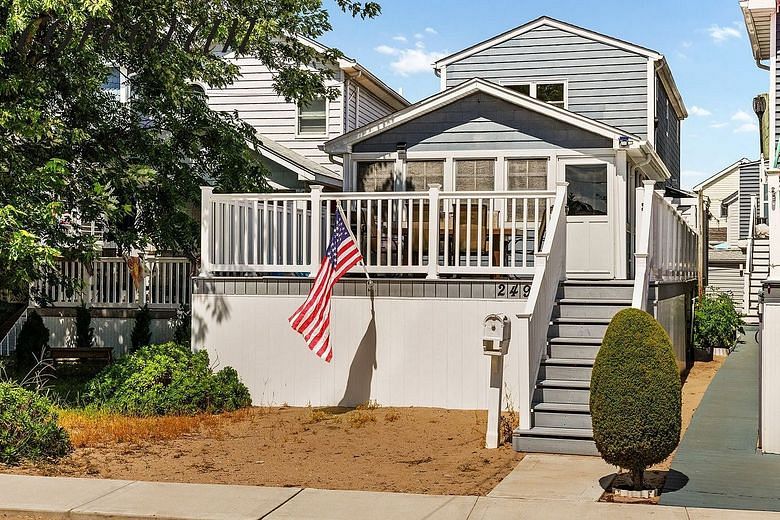 2-49 Hillside Avenue