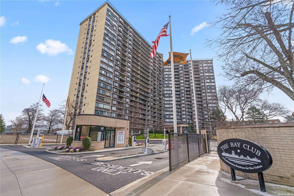 Image 1 of 34 for 2 Bay Club Drive #20M in Queens, Bayside, NY, 11360