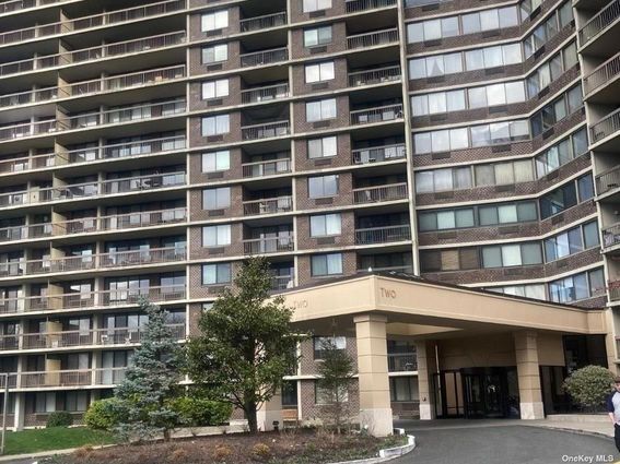 Image 1 of 2 for 2 Bay Club Drive #4U in Queens, Bayside, NY, 11360