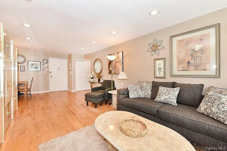 2 Birchwood Court #1C