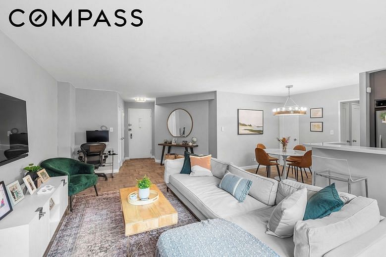 2 Charlton Street #5A