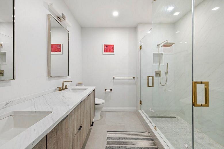 2 Columbus Avenue #29C