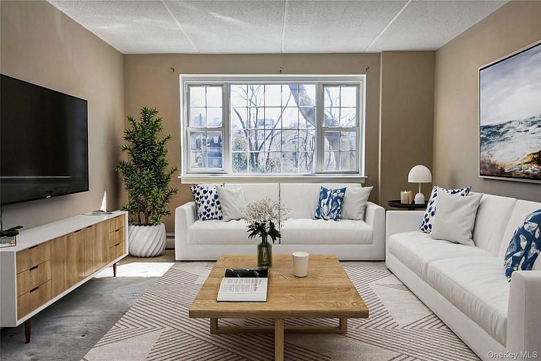 2 Consulate Drive #1J