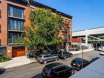 2 Dennett Place