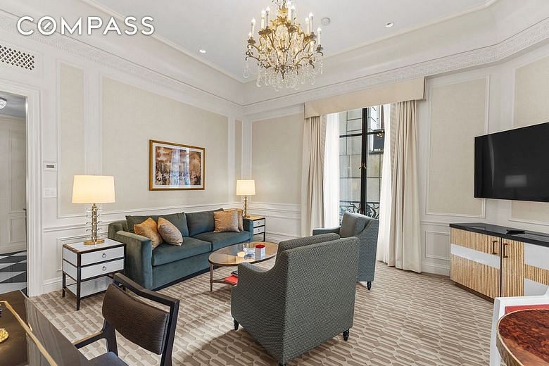 2 East 55th Street #821W18
