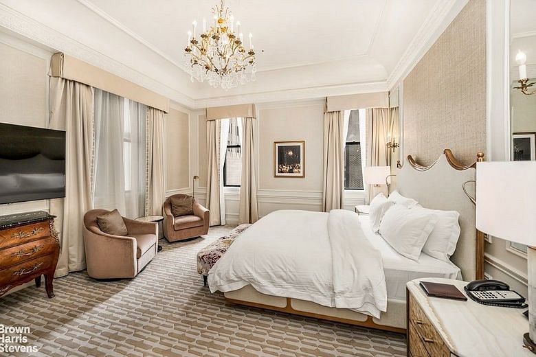 2 East 55th Street #835/31