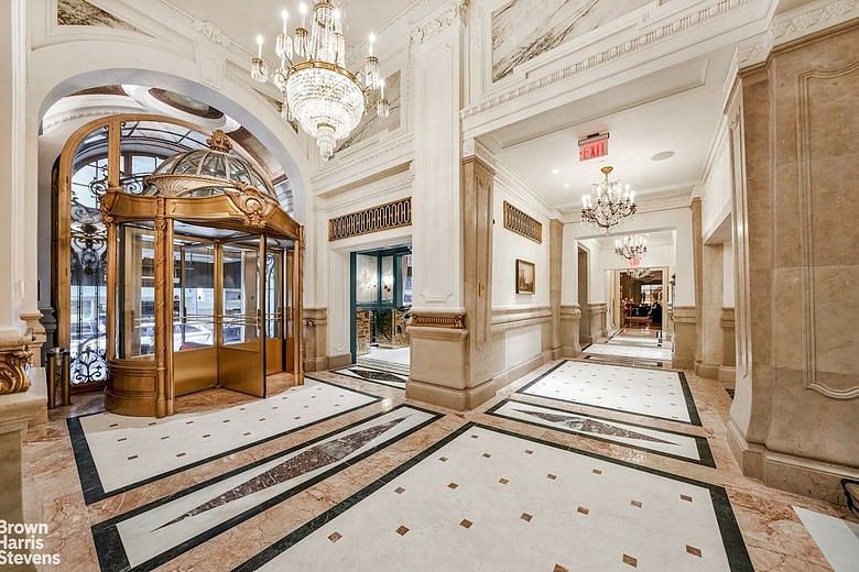 2 East 55th Street #835/31