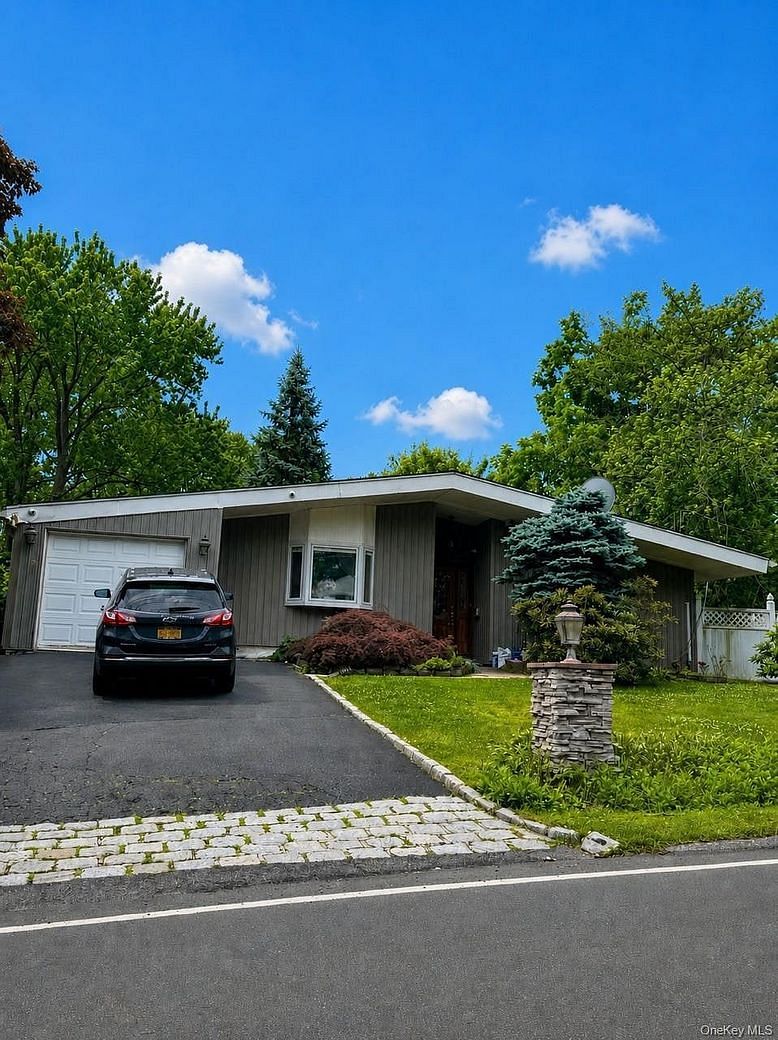 2 Edgewood Road
