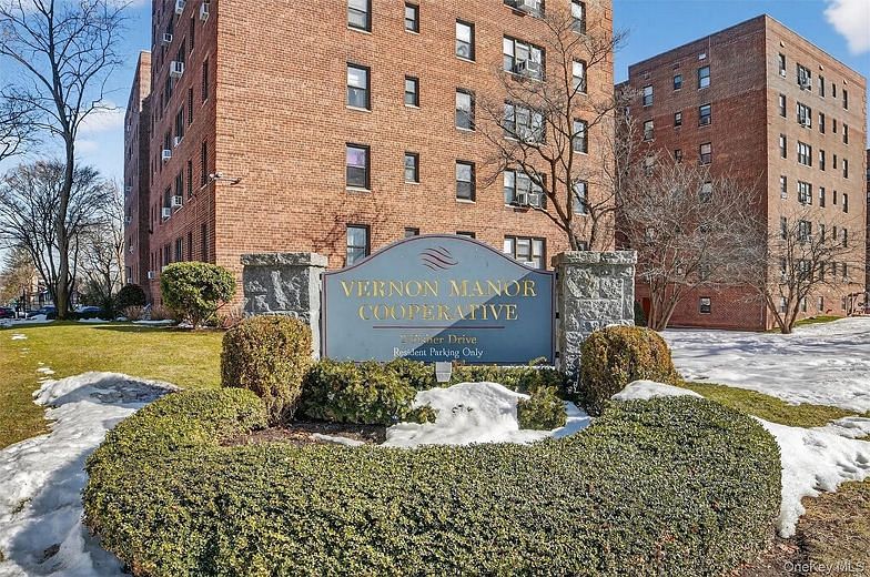 2 Fisher Drive #318