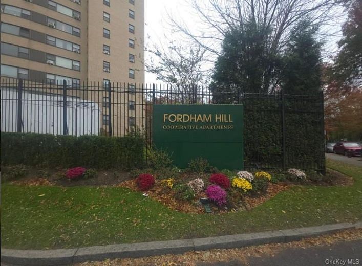 2 Fordham Hill Oval #12E