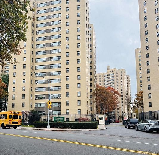 2 Fordham Hill Oval #2B