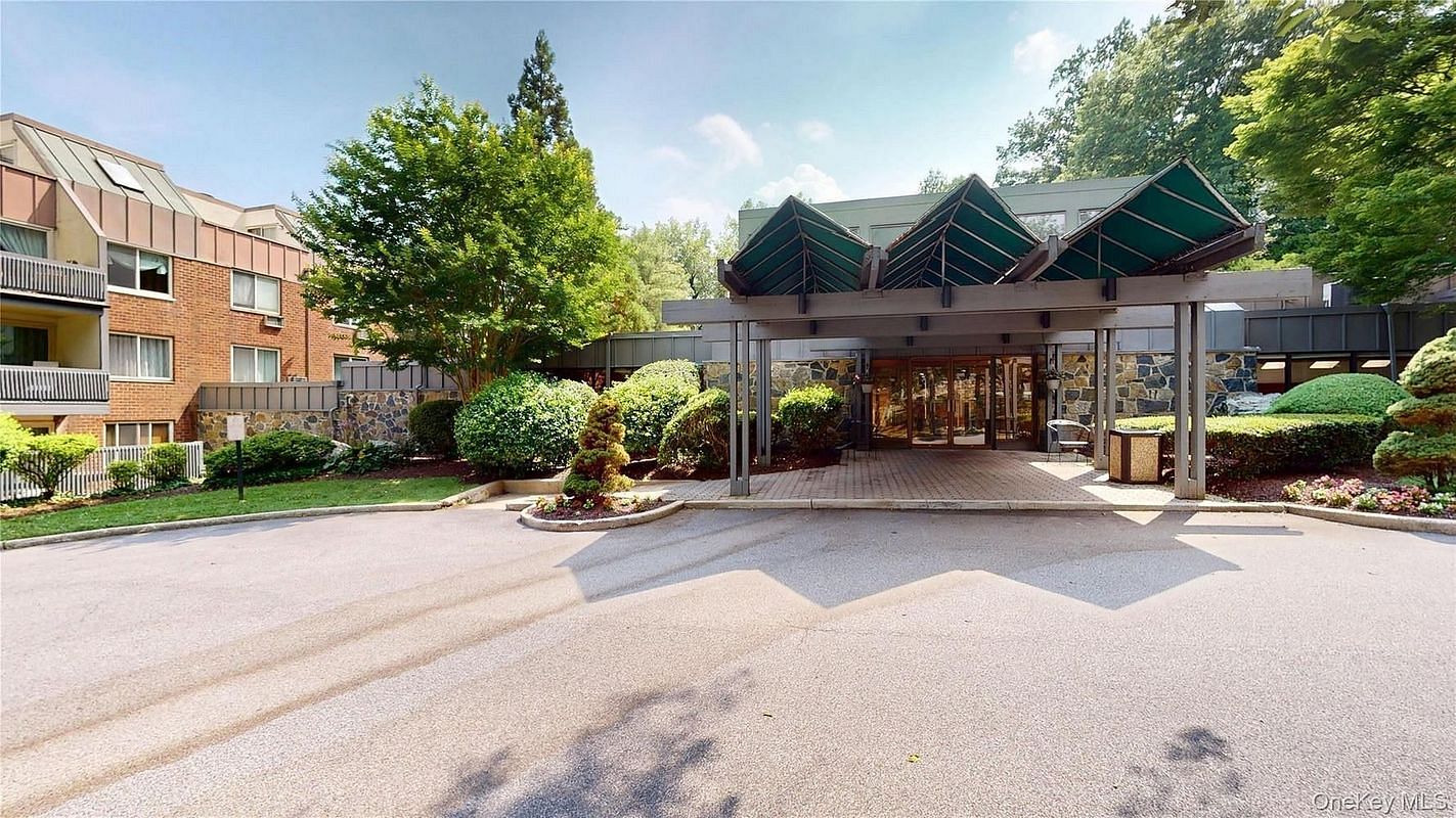 Image 1 of 19 for 2 Fountain Lane #2P in Westchester, Scarsdale, NY, 10583