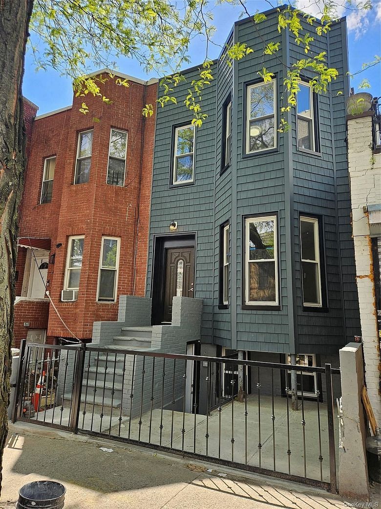 2 Jardine Place