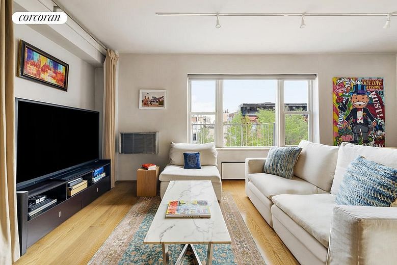 2 King Street #7E
