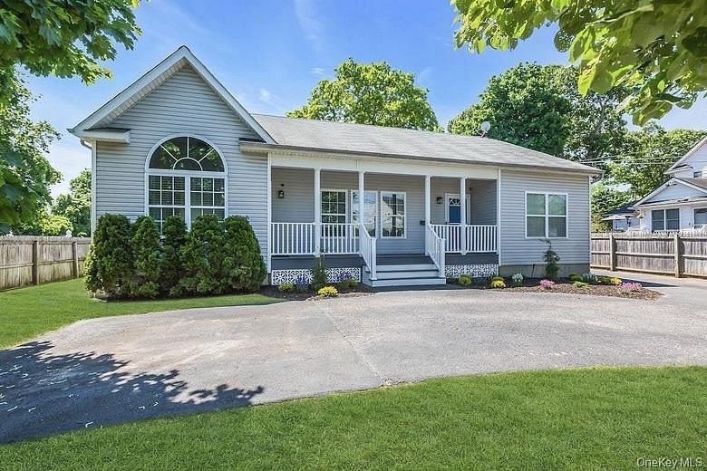 2 Lincoln Avenue