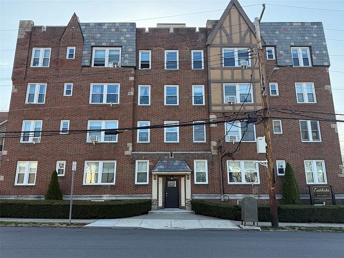 2 Lockwood Avenue #2B