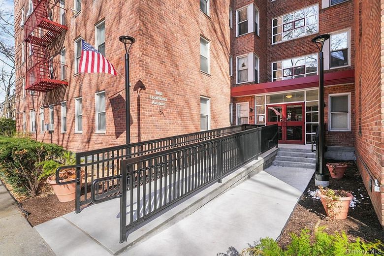 2 Louisiana Avenue #4H