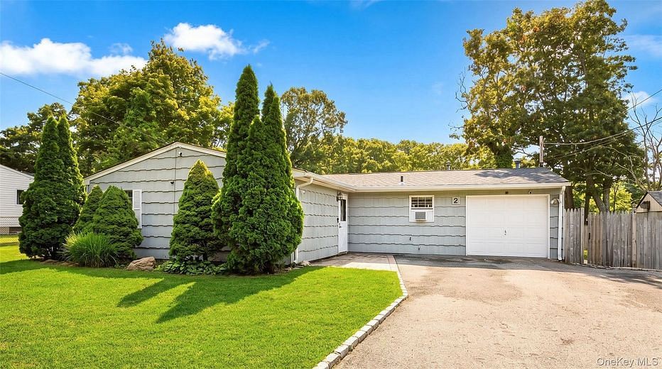 2 Pinetop Drive