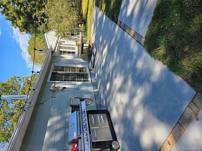 2 Pinetop Drive