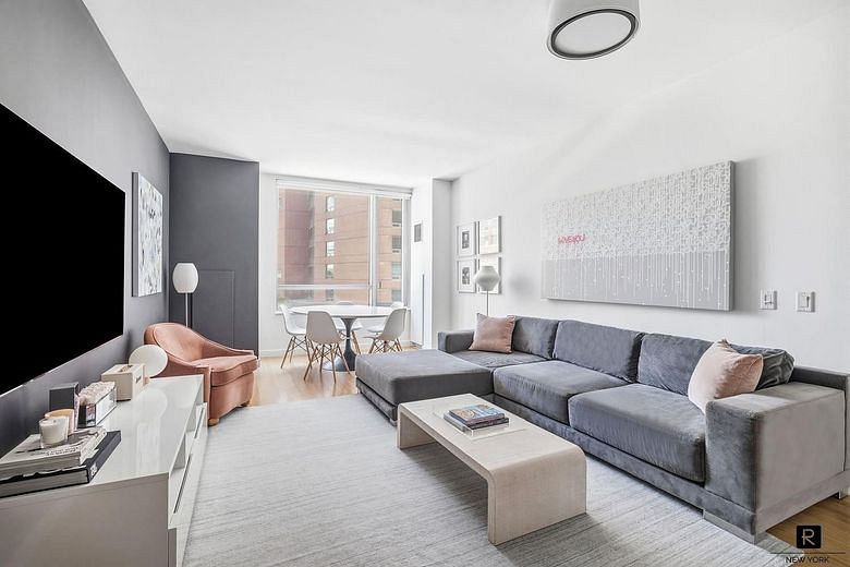 2 River Terrace #4M