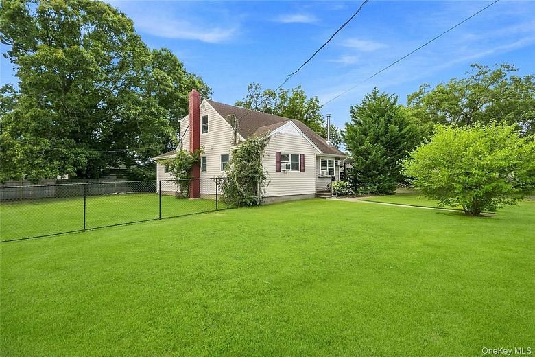 2 Seminole Drive