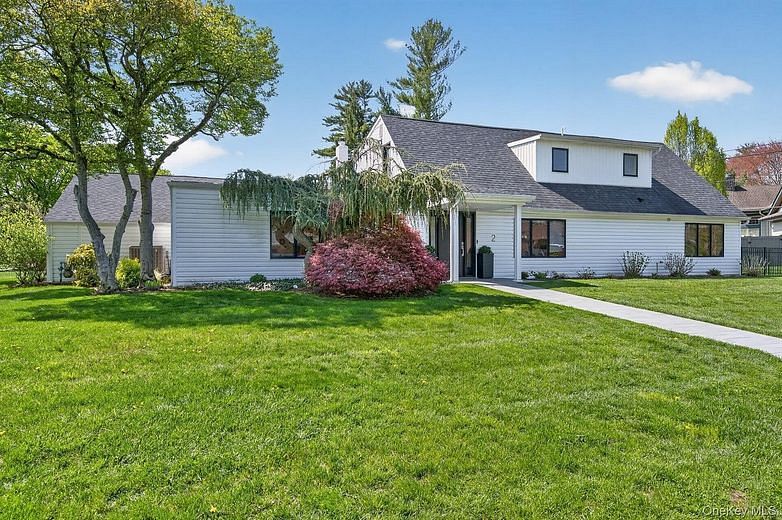 2 Sherwood Lane