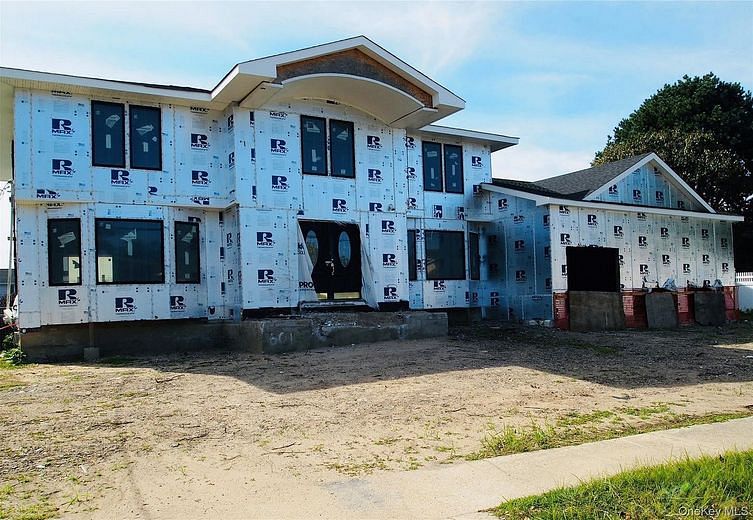 2 Skylark Road
