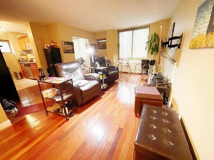 2 South End Avenue #3I