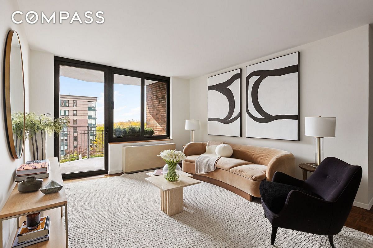 Image 1 of 17 for 2 South End Avenue #7B in Manhattan, NEW YORK, NY, 10280