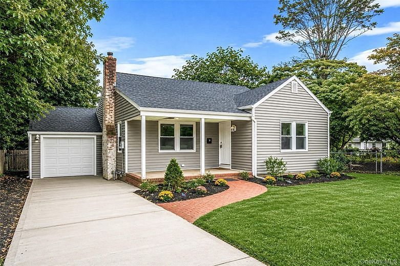 2 Storey Avenue