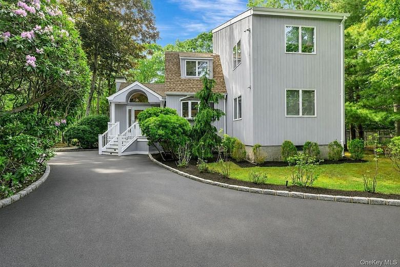 2 Strathmore Court