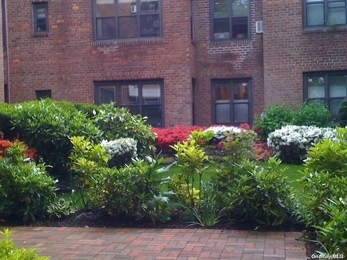 2 Town House Place #1J