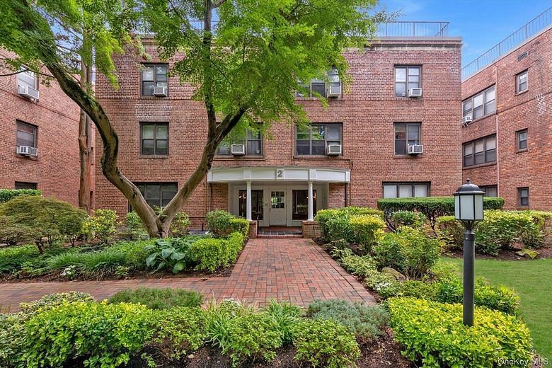 2 Townhouse Place #3N