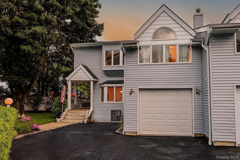 2 Windsor Court