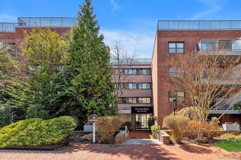 20 Canterbury Road #2C