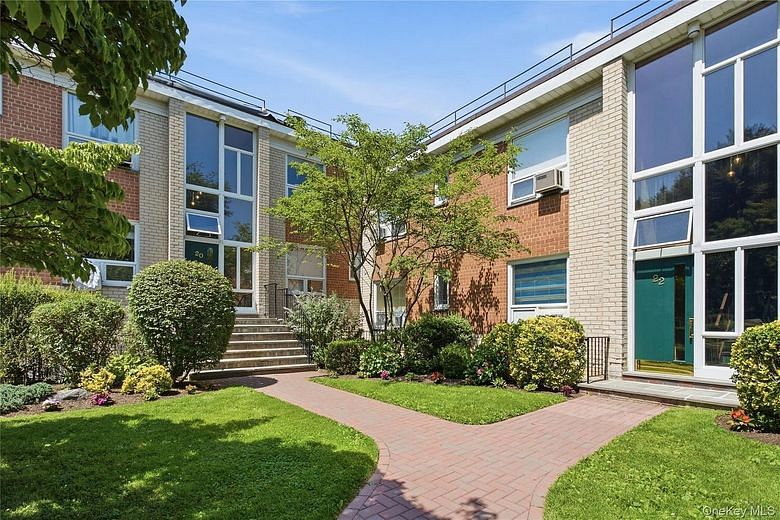 20 Channing Place #2L