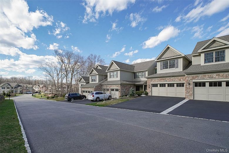 20 Deforest Drive