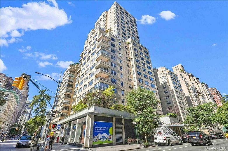 20 E 9th Street #14O