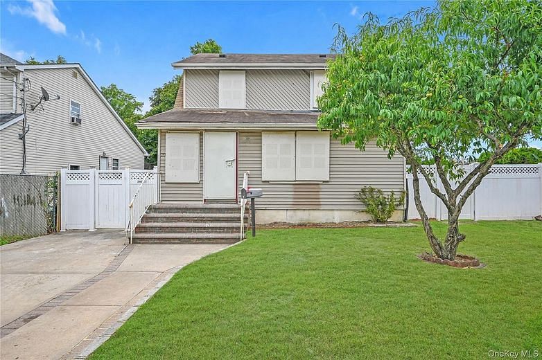 20 E Roosevelt Avenue