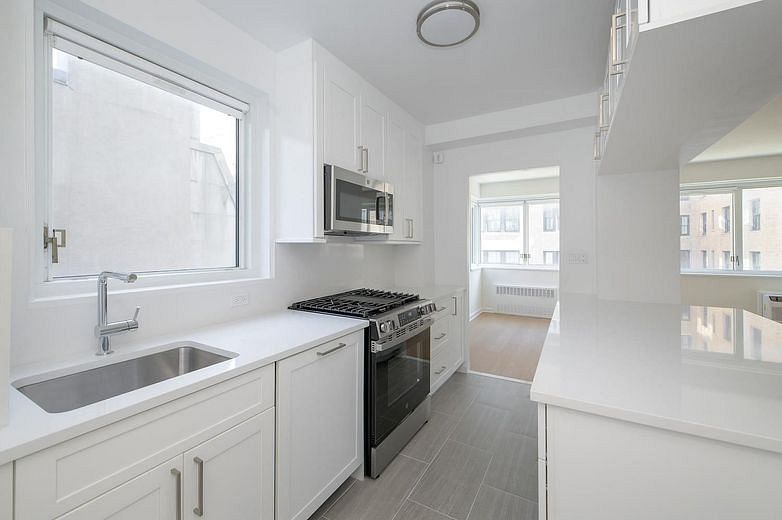 20 East 68th Street #9A
