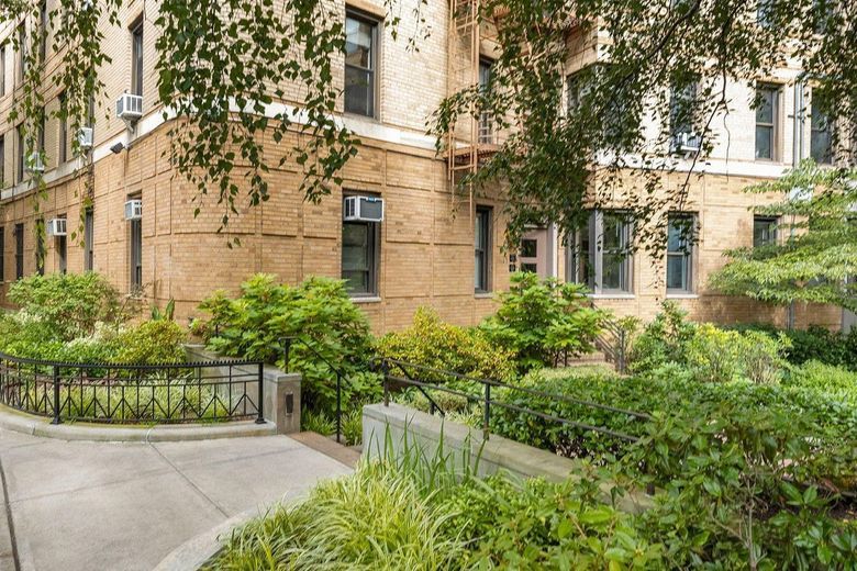 20 Plaza Street East #A16