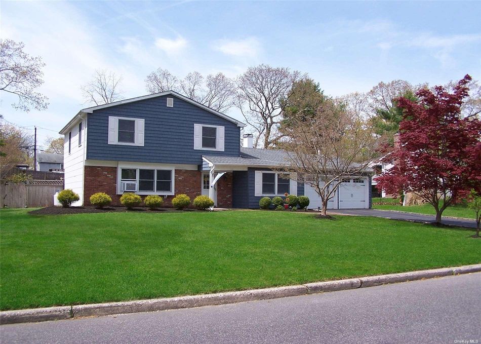 Image 1 of 24 for 20 Wedgewood Drive in Long Island, Coram, NY, 11727